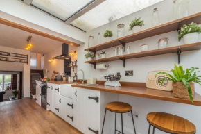 Tickleberry Cottage